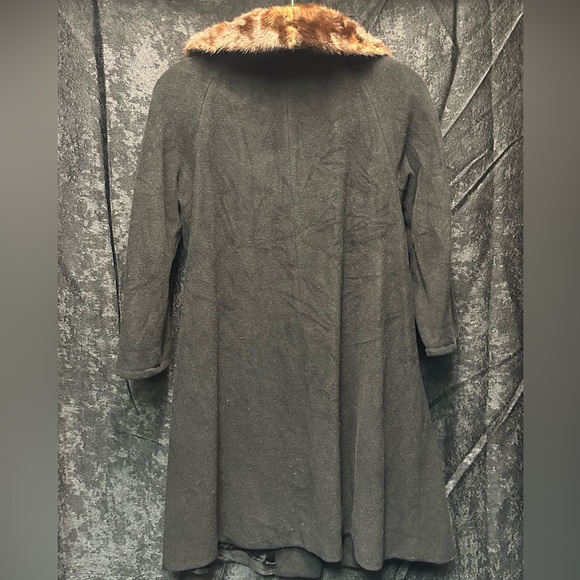 Vintage Black Wool Coat w/Fur Collar - Picture 3 of 15
